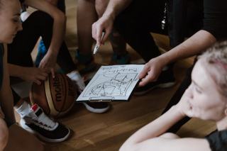 Bankroll paris basket : gérer son capital de paris
