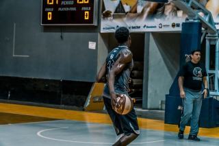 Over Under basket : comprendre et parier sur les totaux